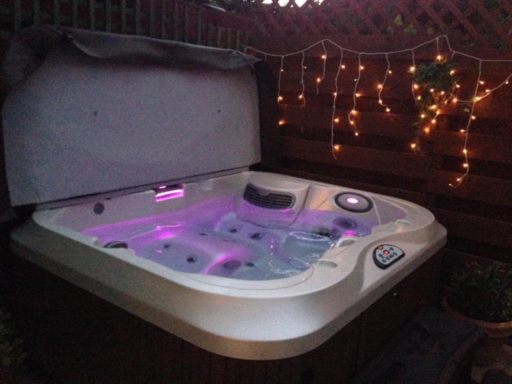 Villa The Chapel House & Hot Tub à Andreas Extérieur photo